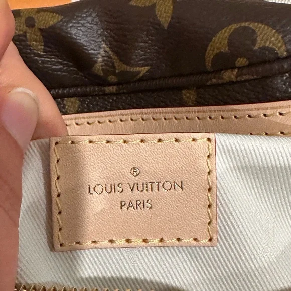 Louis Vuitton High Rise Bumbag - Picture 4 of 13